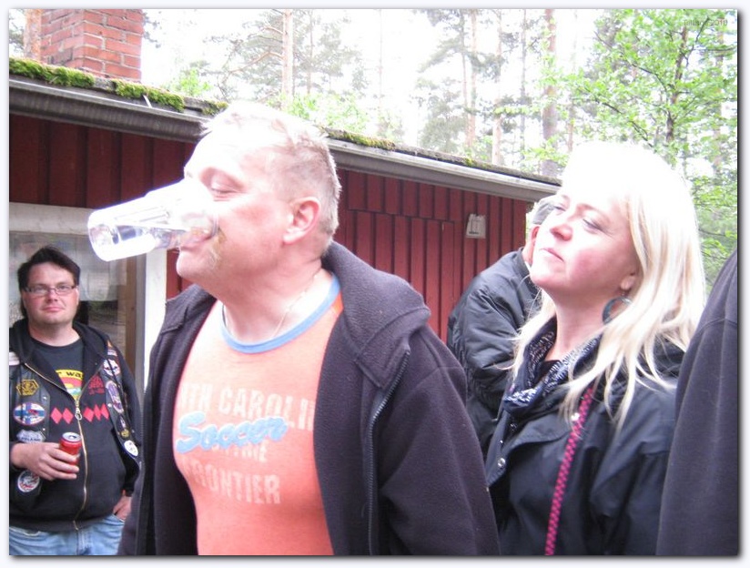 802x601 pixels (190K)